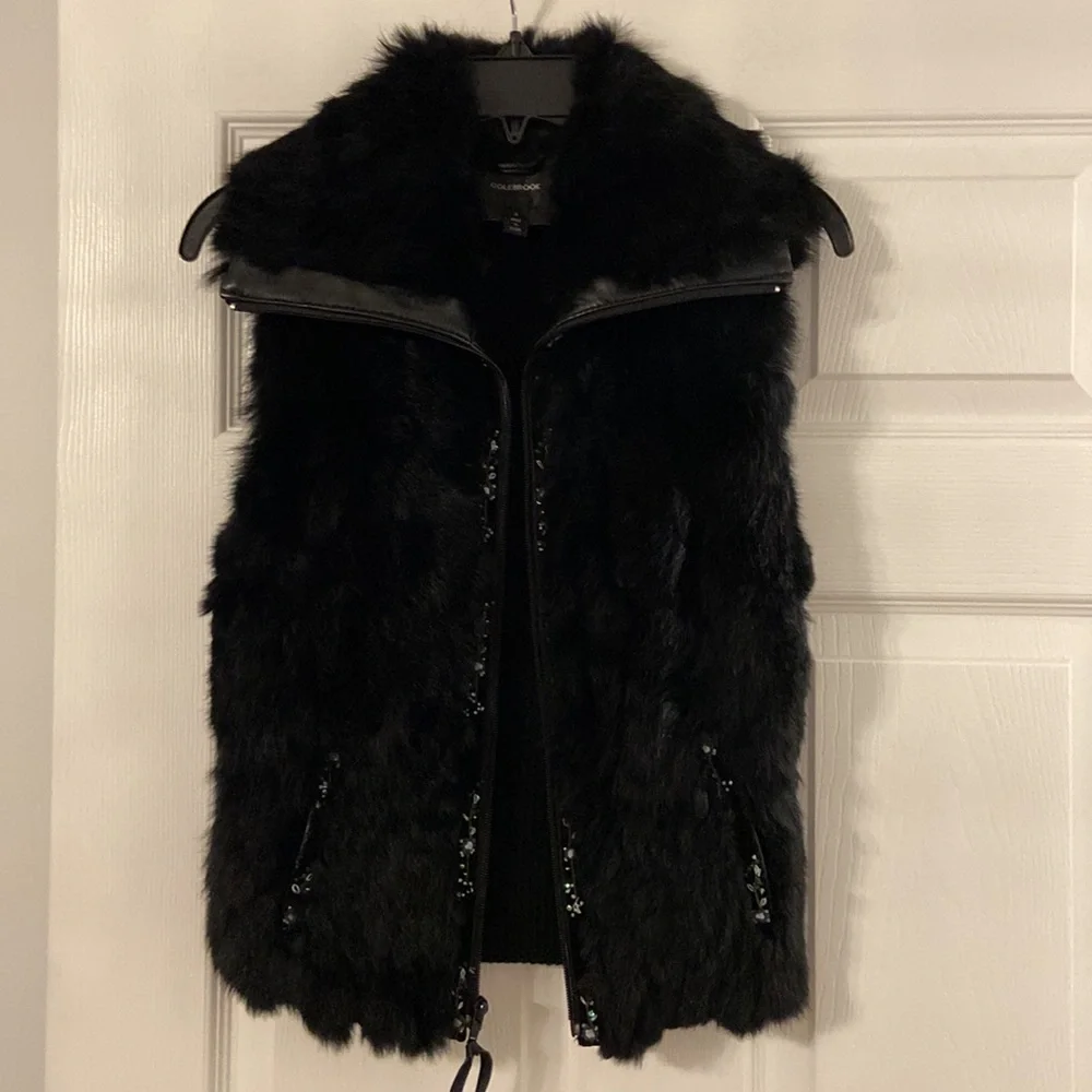 COLEBROOK RABBIT FUR AND LAMBSKIN WOMENS VEST BNWOT length 23” bust 30”very soft
